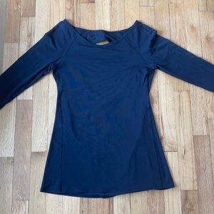 Lululemon cut-out 3/4 long sleeve top 4 6 black